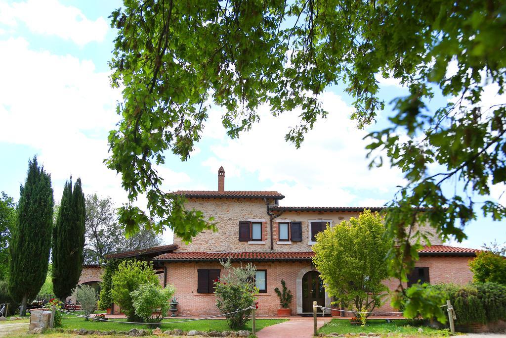 Agriturismo Podere S. Croce Saturnia Exterior foto